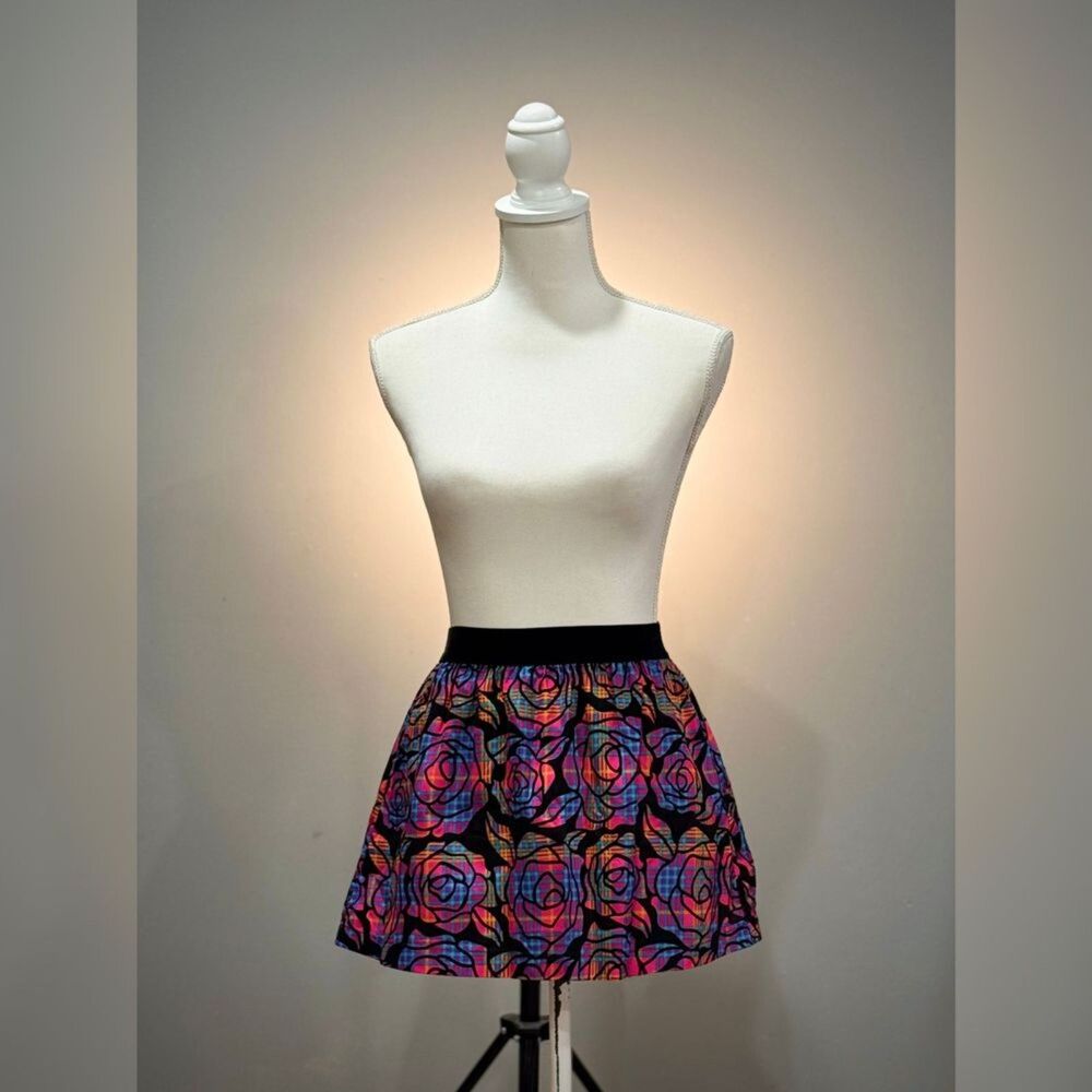 CLEAROUT! Aeropostale Floral Skirt Size XS